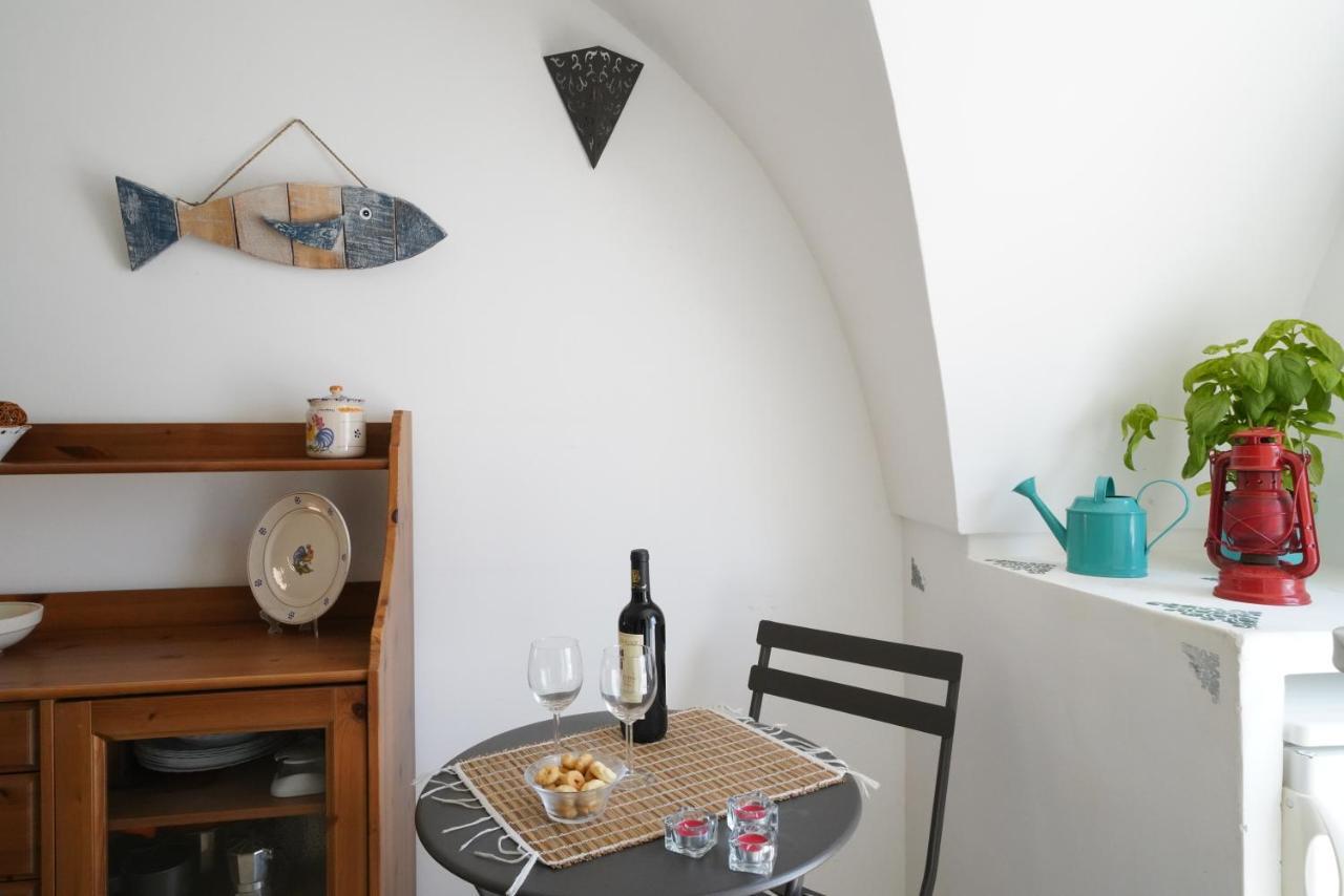 Casa Tea - Nel Cuore Della Citta' Bianca ออสตูนี ภายนอก รูปภาพ