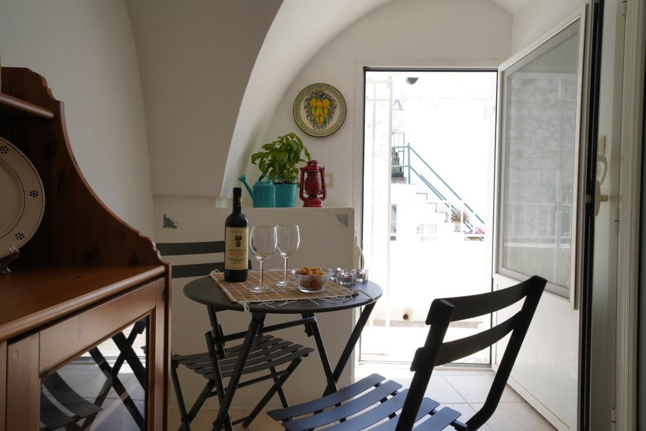Casa Tea - Nel Cuore Della Citta' Bianca ออสตูนี ภายนอก รูปภาพ